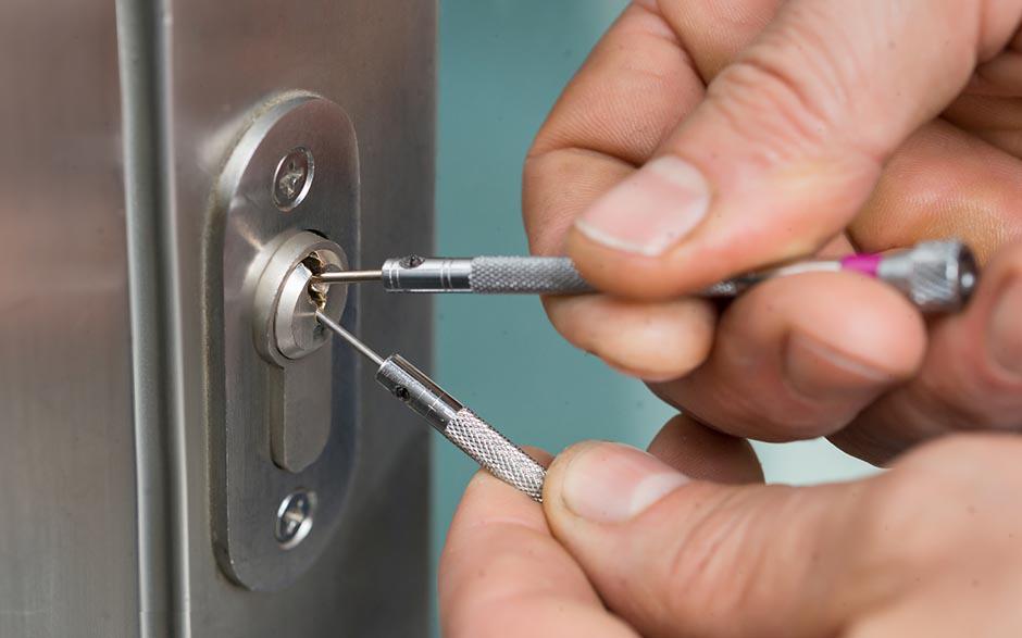changer une serrure de porte Voisins-le-Bretonneux
